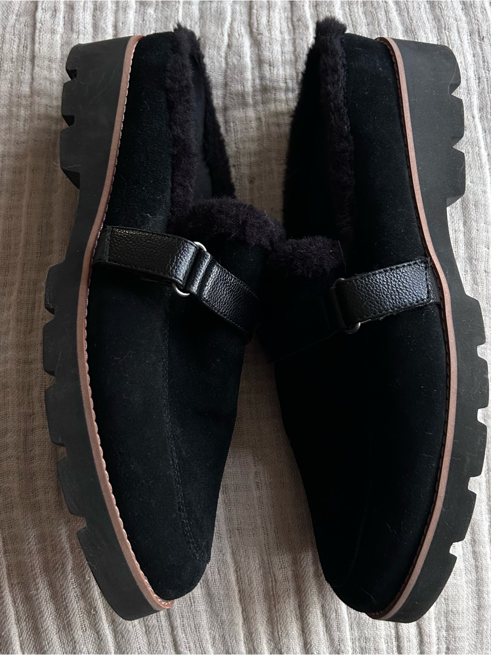 Vionic Kailen Black Suede Faux Fur Shearling Lug Sole Mule Clogs Women’s Size 10 - Picture 9 of 14